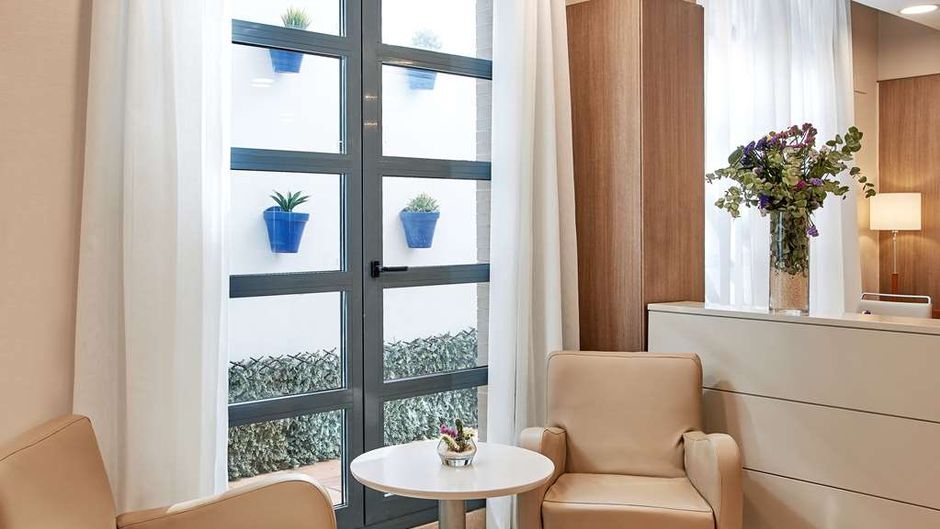 NH Valencia Las Ciencias Lobby