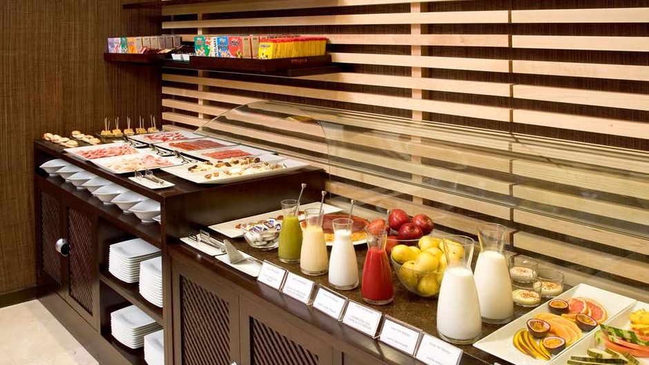 NH Valladolid Balago Restaurant