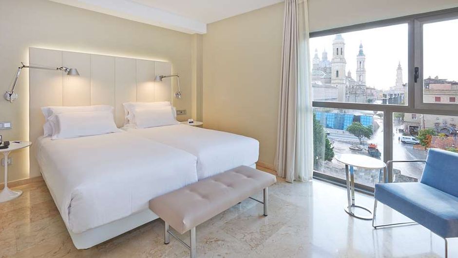 NH Ciudad de Zaragoza Room
