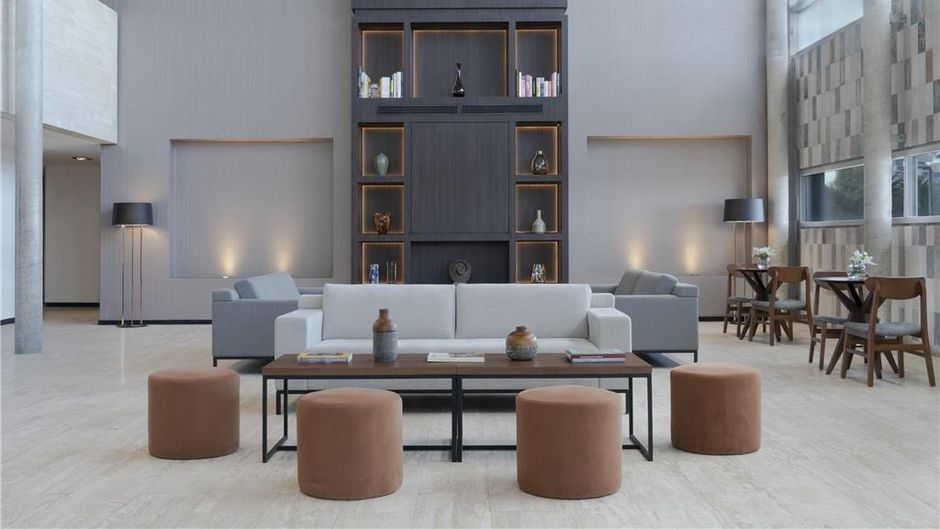 NH Montevideo Columbia Lobby