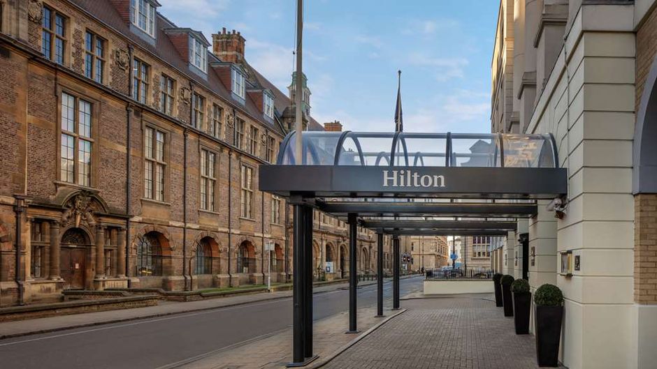Hilton Cambridge City Centre Exterior