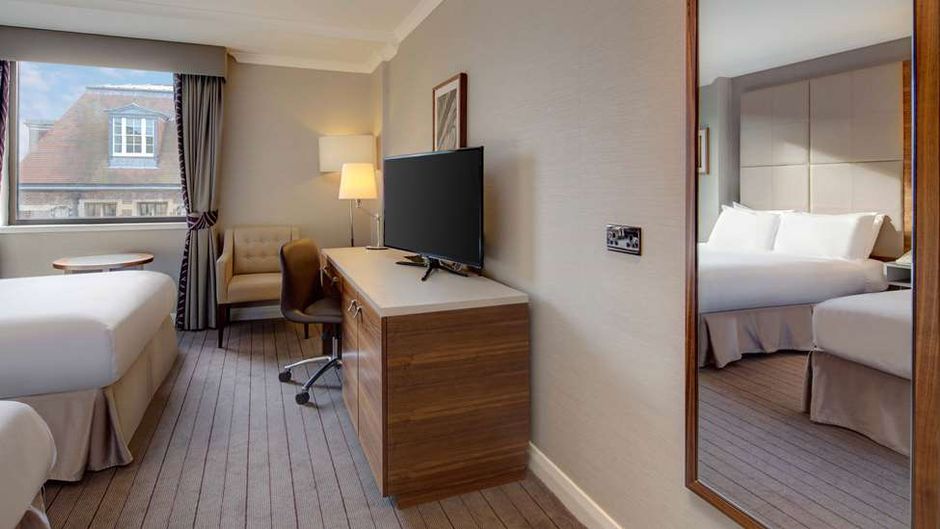 Hilton Cambridge City Centre Room