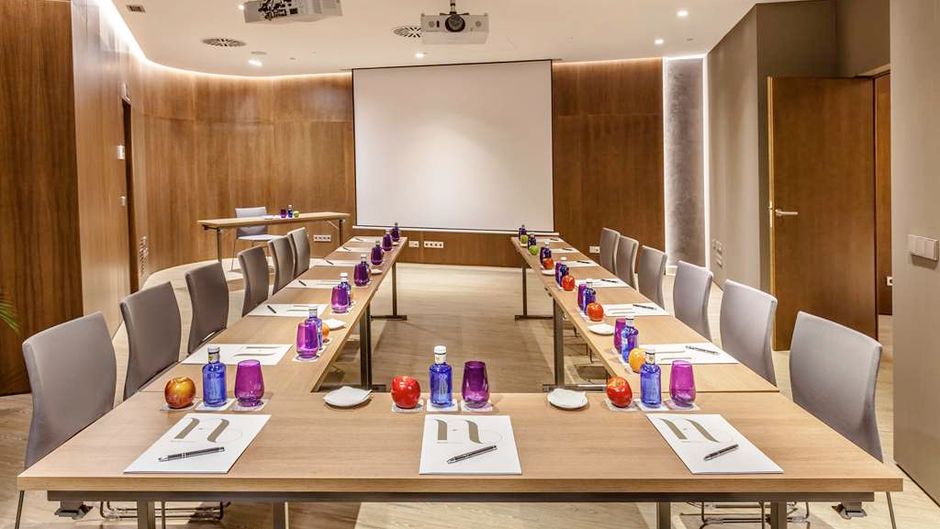 Barcelo Emperatriz Meeting