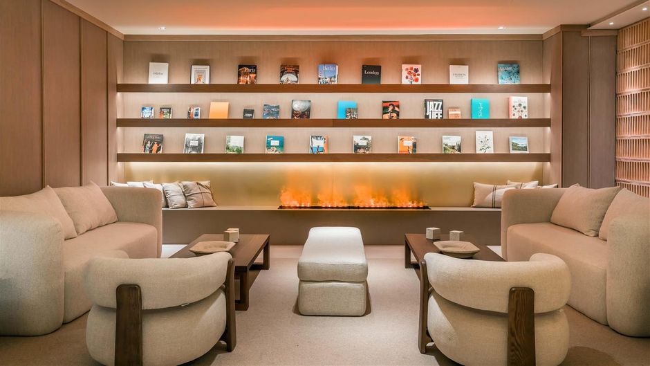 Barcelo Bilbao Nervion Lobby