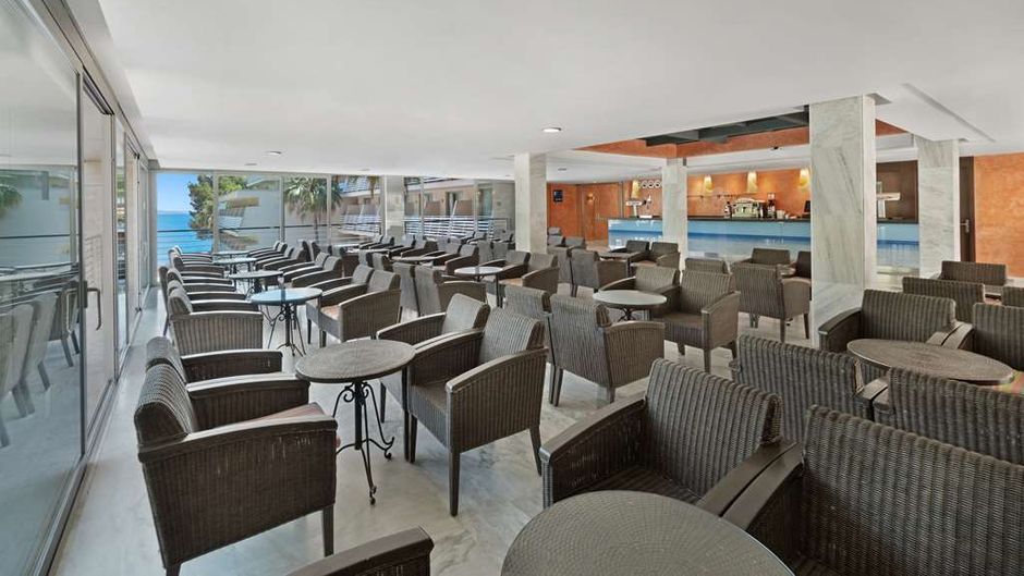 Occidental Cala Vinas Restaurant