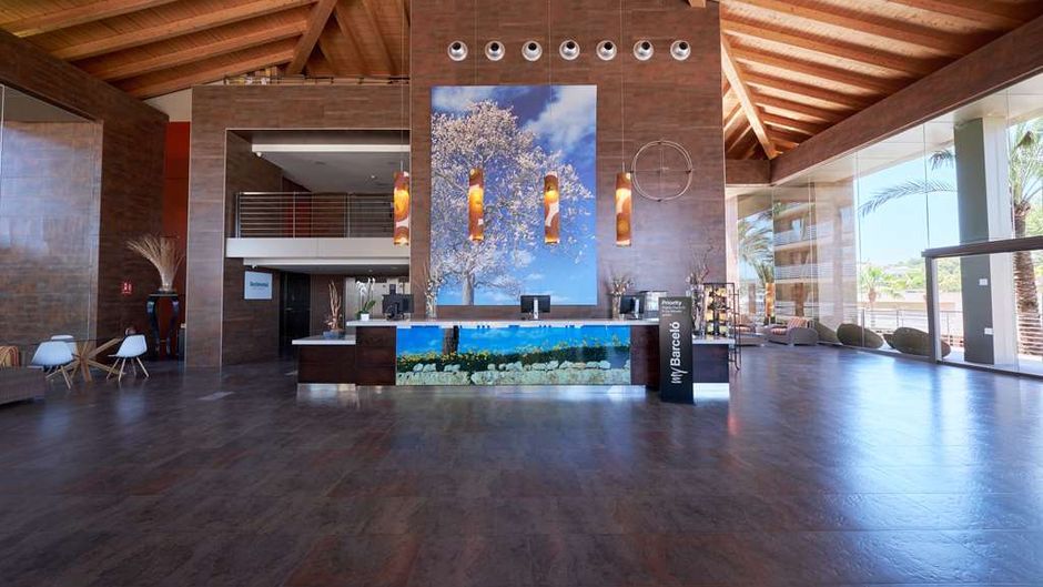 Occidental Cala Vinas Lobby