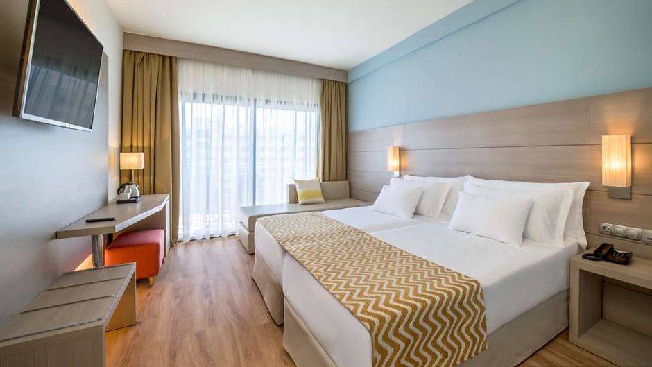 Barcelo Margaritas Room