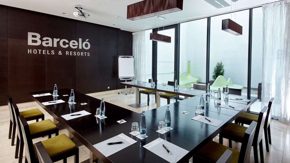 Occidental Praha Five Meeting