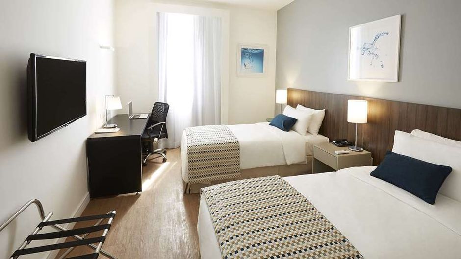 Tulip Inn Itaguai Room