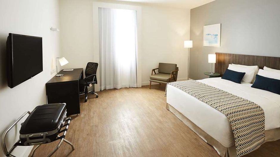 Tulip Inn Itaguai Room