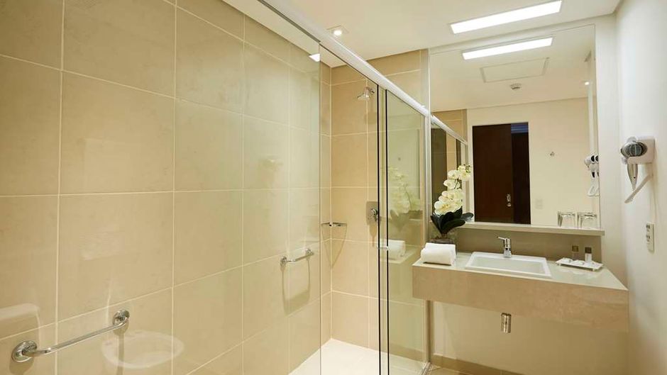 Tulip Inn Itaguai Suite
