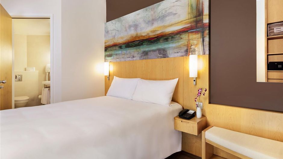 Ibis One Central Dubai Room
