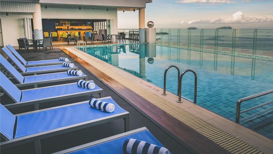 Mercure Kinabalu City Centre Pool
