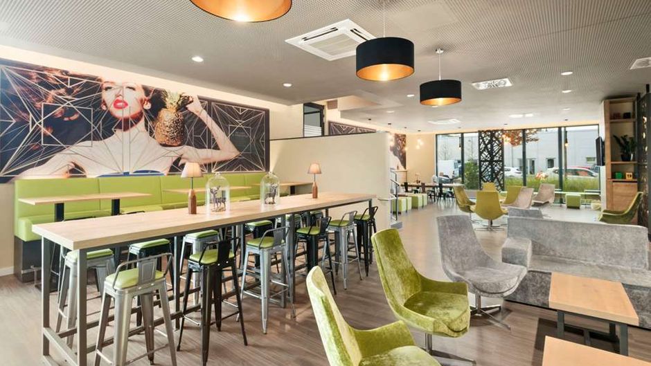 Super 8 Munich City North Restaurant