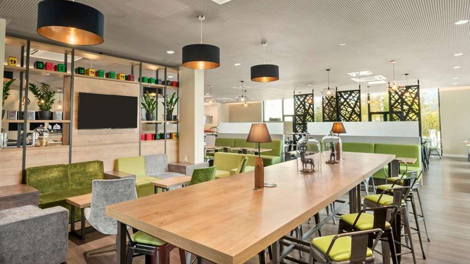 Super 8 Munich City North Restaurant