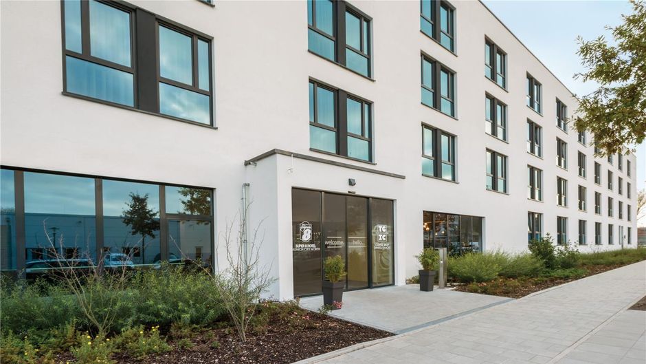 Super 8 Munich City North Exterior