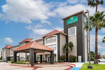 La Quinta Inn & Suites Pharr at Nolana
