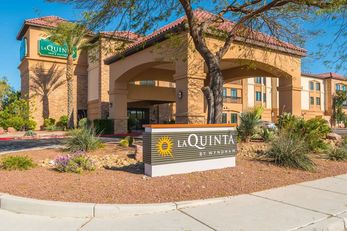 La Quinta Inn & Suites LAS South