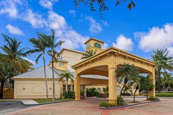 La Quinta Inn & Suites Miami Arpt West