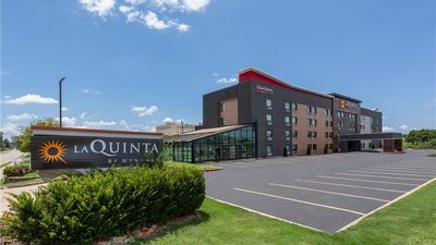 La Quinta Inn & Suites Springdale
