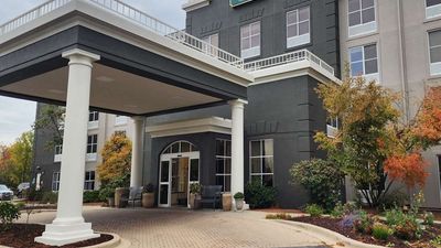La Quinta Inn & Suites SW New Berlin
