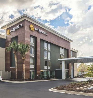 La Quinta Inn & Suites at 48th Ave
