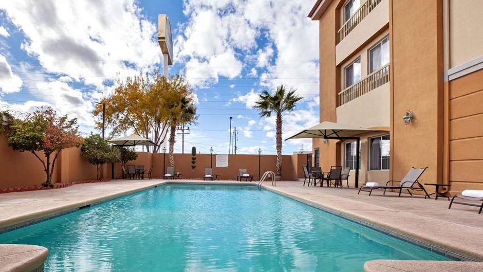 La Quinta Inn & Suites Cd Juarez Pool