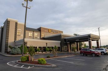 La Quinta Inn & Suites Knoxville East