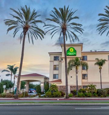 La Quinta Inn & Suites Hawaiian Gardens