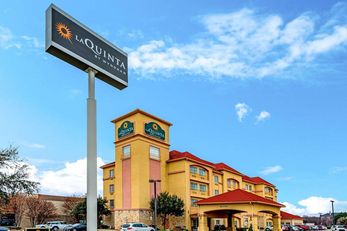 La Quinta Inn & Suites Bedford