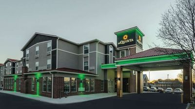 La Quinta Inn & Suites Kansas City Arpt
