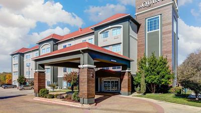 La Quinta Inn & Suites Ft Worth