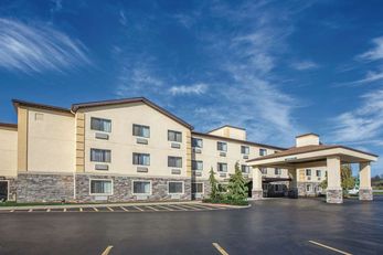 La Quinta Inn & Suites Erie