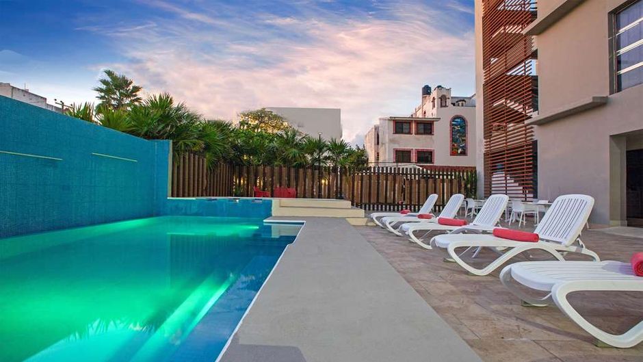 Wyndham Garden Cancun Downtown Pool