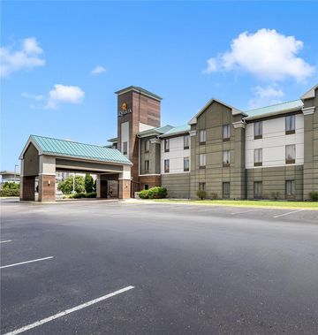 La Quinta Inn & Suites Louisville