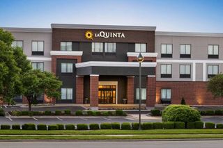 La Quinta Inn & Suites Springfield Arpt