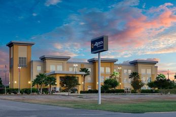 La Quinta Inn & Suites Jourdanton