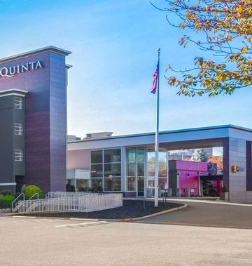 La Quinta Inn & Suites Clifton