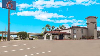 Motel 6 Beaumont Midtown