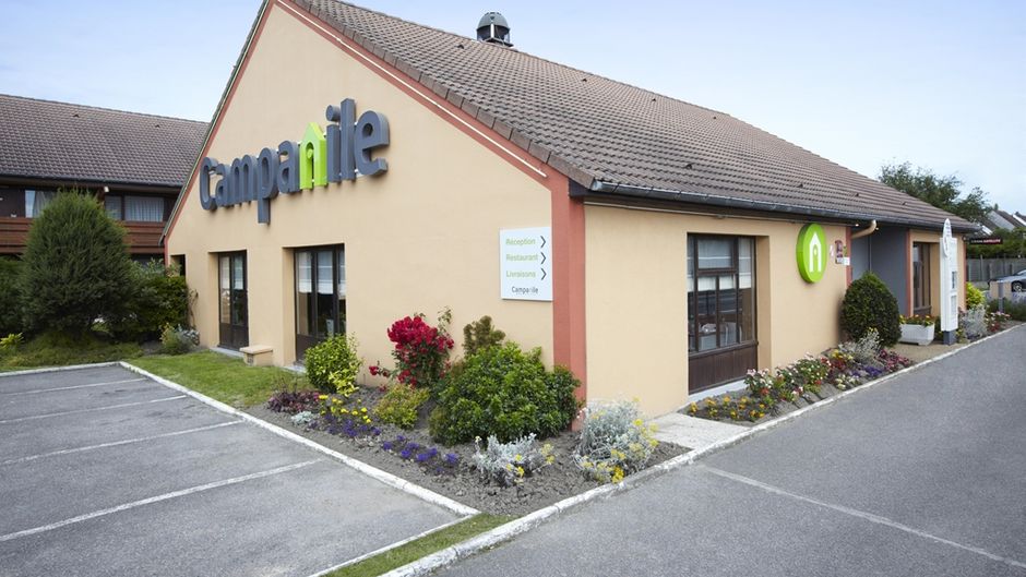 Campanile Hotel Exterior