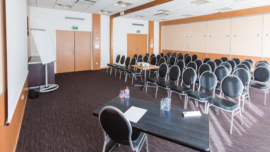 Kyriad Montchanin-Le Creusot Meeting