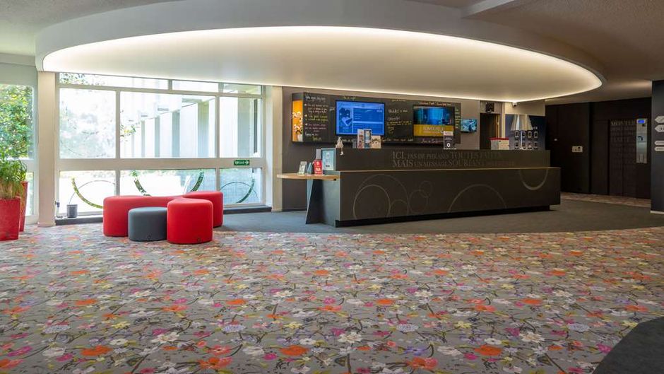 Kyriad Montchanin-Le Creusot Lobby