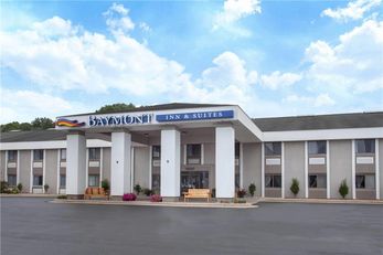 Baymont Inn & Suites Grand Haven