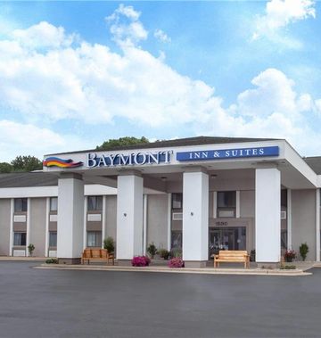 Baymont Inn & Suites Grand Haven