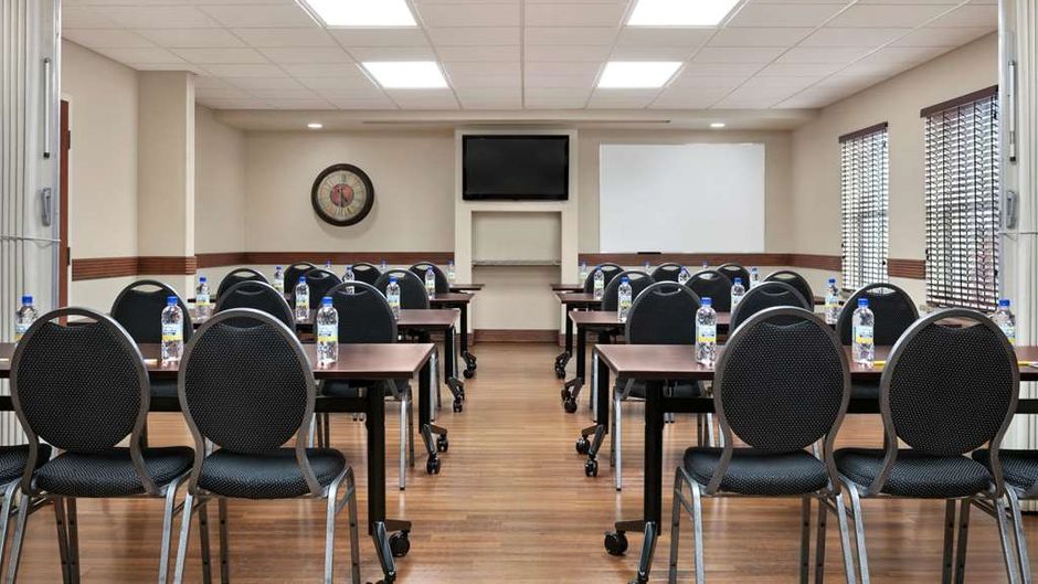 Days Inn & Suites Sherwood Park Meeting