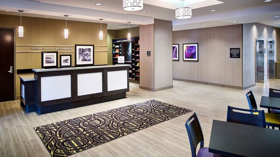 Hampton Inn by Hilton Sarnia/PointEdward Lobby