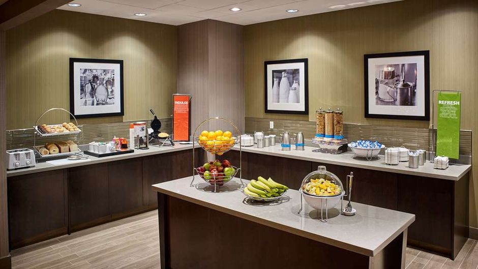 Hampton Inn by Hilton Sarnia/PointEdward Restaurant