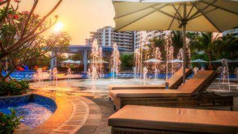Wyndham Sanya Bay Pool