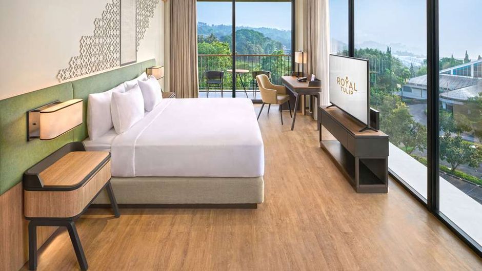 Royal Tulip Gunung Geulis Suite