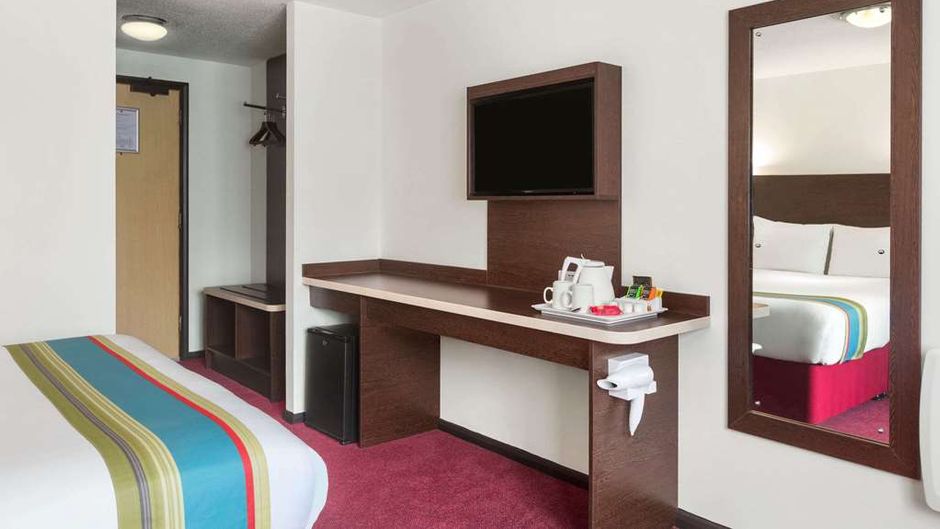 Ramada London South Mimms M25 Room